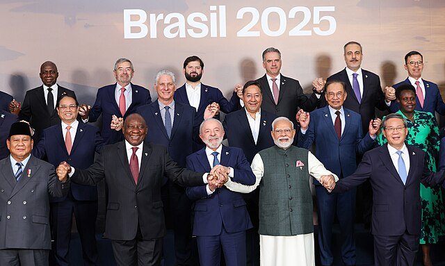 BRICS_Summit_Family_Picture4a